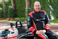 Principe Alberto II guida una Venturi Formula E