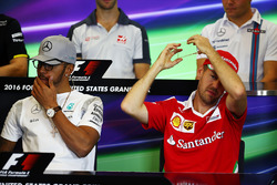 (L to R): Lewis Hamilton, Mercedes AMG F1 and Sebastian Vettel, Ferrari in the FIA Press Conference