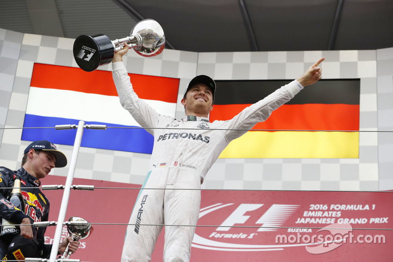 Podium: ganador, Nico Rosberg, Mercedes AMG F1