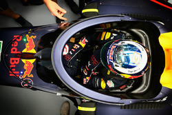 Daniel Ricciardo, Red Bull Racing RB12 with the aeroscreen