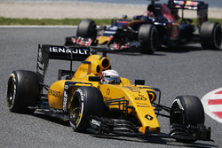 Кевин Магнуссен, Renault Sport F1 Team RS16