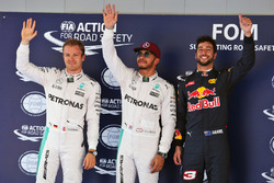 Qualifying: 2. Nico Rosberg, Mercedes AMG F1; 1. Lewis Hamilton, Mercedes AMG F1; 3. Daniel Ricciard