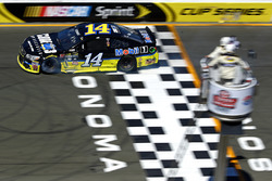 Sieger Tony Stewart, Stewart-Haas Racing, Chevrolet