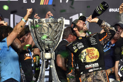 Campeón 2017 Martin Truex Jr., Furniture Row Racing Toyota