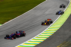 Brendon Hartley, Scuderia Toro Rosso STR12, Daniel Ricciardo, Red Bull Racing RB13, Pascal Wehrlein,