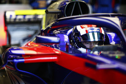 Pierre Gasly, Toro Rosso, dans son cockpit