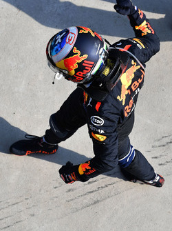 Daniel Ricciardo, Red Bull Racing celebrates in parc ferme