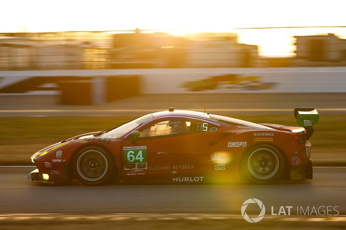 #64 Scuderia Corsa Ferrari 488 GT3, GTD: Bill Sweedler, Townsend Bell, Frankie Montecalvo, Sam Bird