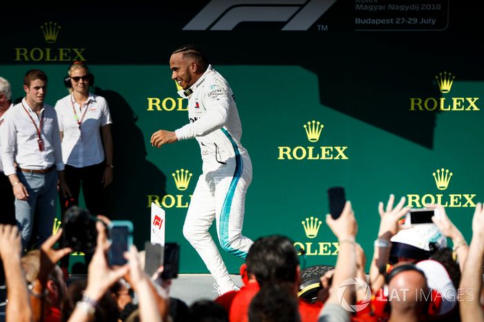 El ganador Lewis Hamilton, Mercedes AMG F1