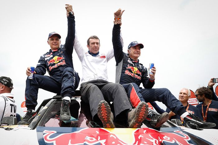 Ganador coches Carlos Sainz, Lucas Cruz, Peugeot Sport, Bruno Famin