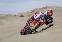 #301 Toyota Gazoo Racing Toyota Hilux: Nasser Al-Attiyah, Matthieu Baumel