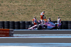 Sergio Perez, Force India VJM11 pierde una rueda en la P2