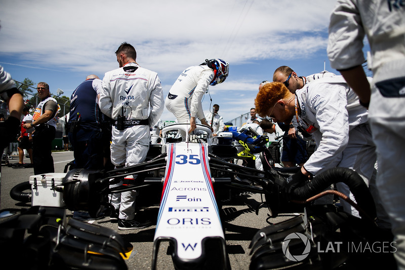 Sergey Sirotkin, Williams Racing, arriva in griglia