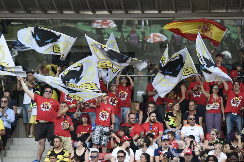 Fans of Alvaro Bautista, Angel Nieto Team