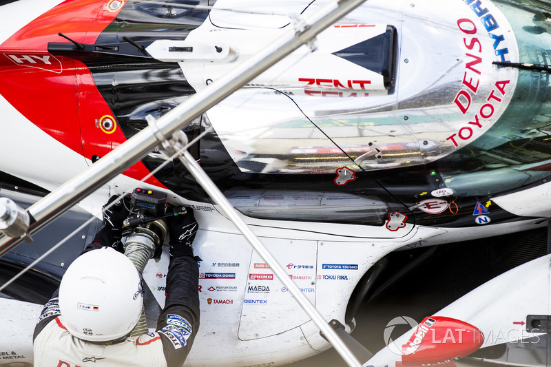 #7 Toyota Gazoo Racing Toyota TS050: Mike Conway, Kamui Kobayashi, Jose Maria Lopez