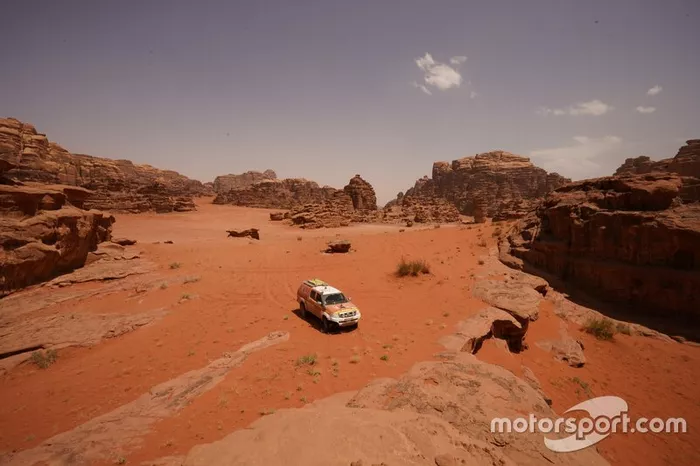 Etapa 8 (13 de enero): Wadi Al-Dawasir-Wadi Al-Dawasir  (713 km, de los cuales 474 son cronometrados)