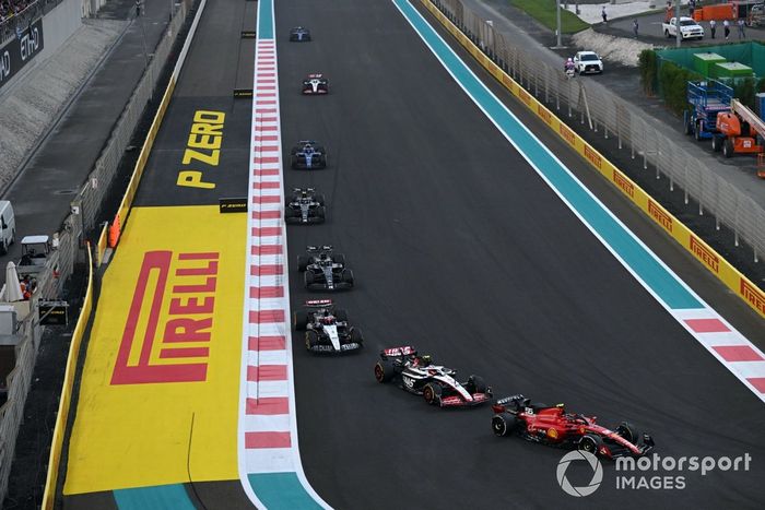Carlos Sainz, Ferrari SF-23, Nico Hulkenberg, Haas VF-23, Daniel Ricciardo, AlphaTauri AT04, Valtteri Bottas, Alfa Romeo C43.