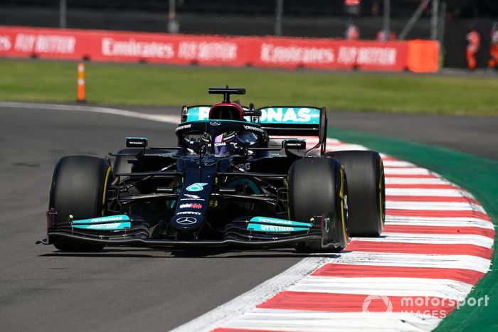 Lewis Hamilton, Mercedes W12