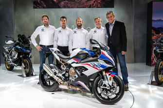 Marc Bongers, BMW Motorrad Motorsport Direktor, Markus Reiterberger, Tom Sykes, Shaun Muir, Teamchef, Dr. Markus Schramm, Leiter BMW Motorrad
