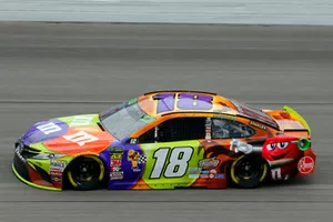 Kyle Busch, Joe Gibbs Racing, Toyota Camry M&M's Halloween