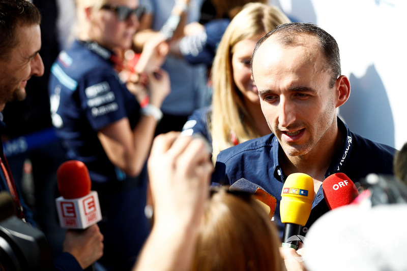 Robert Kubica, Williams Racing, parla con la stampa
