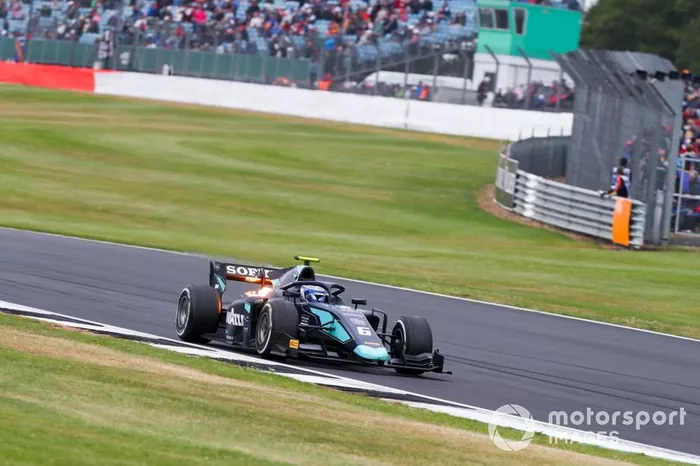 Nicholas Latifi, Dams 