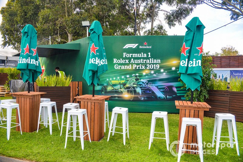 Heineken Bar