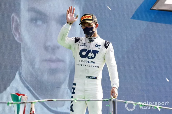 Podio: ganador Pierre Gasly, AlphaTauri