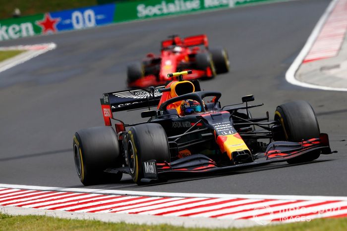 Alex Albon, Red Bull Racing RB16, Sebastian Vettel, Ferrari SF1000