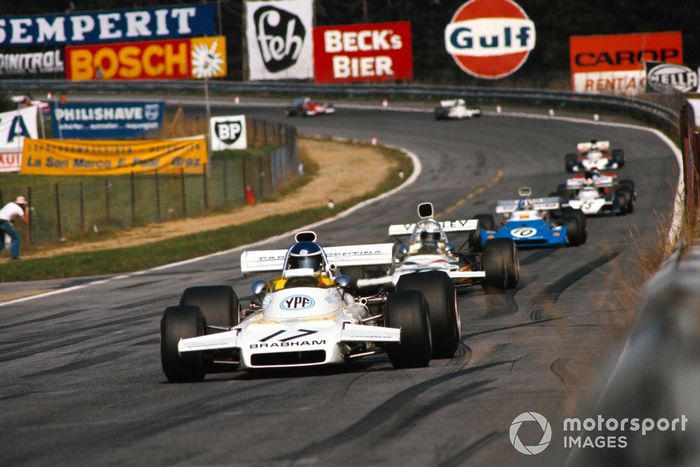 Carlos Reutemann, Brabham BT37 Ford, Peter Revson, McLaren M19C Ford y Chris Amon, Matra MS120D