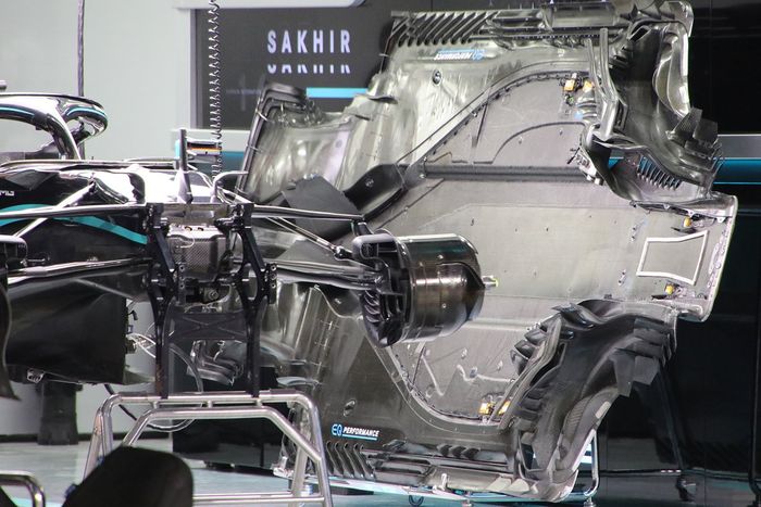Detalle del suelo del Mercedes F1 W11