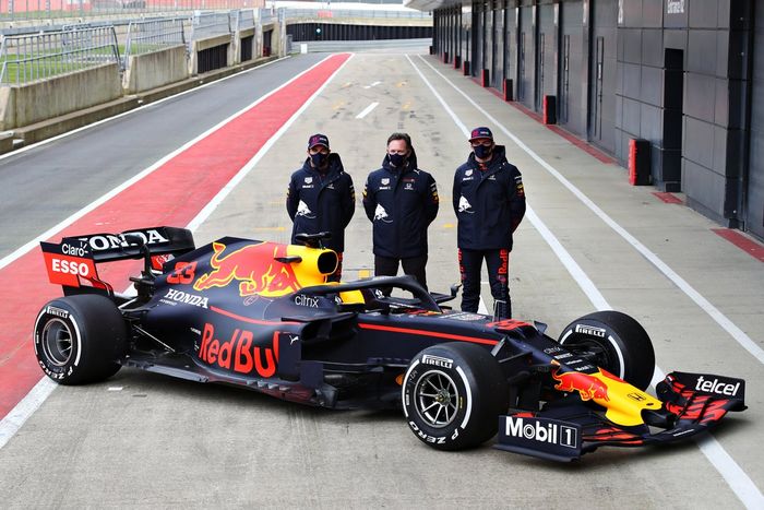 Sergio Perez, Red Bull Racing, Red Bull Racing Team Principal Christian Horner,  Max Verstappen, Red Bull Racing