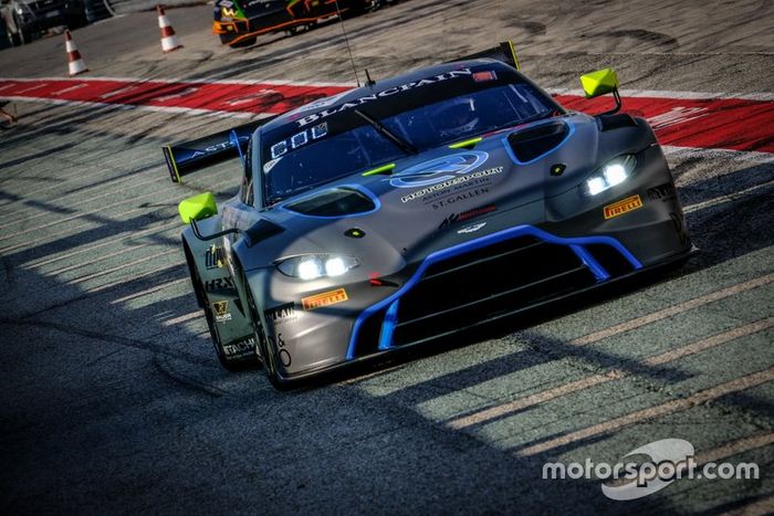 #76 R-Motorsport Aston Martin Vantage AMR GT3: Ricky Collard, Marvin Kirchhöfer