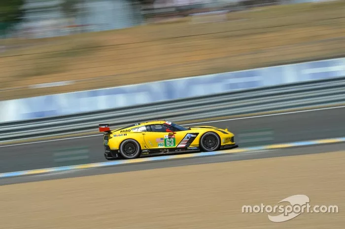 #63 Corvette Racing Chevrolet Corvette C7.R: Jan Magnussen, Antonio García, Mike Rockenfeller