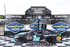 Race winner Martin Truex Jr., Joe Gibbs Racing, Toyota Camry Auto-Owners Insurance