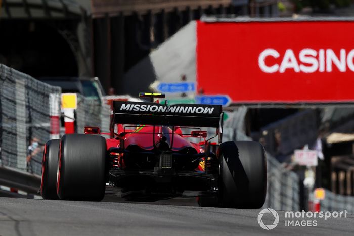 Carlos Sainz Jr., Ferrari SF21