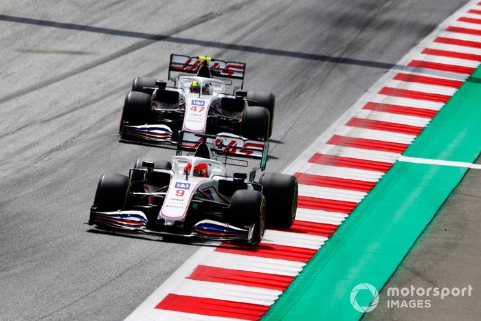 Nikita Mazepin, Haas VF-21, Mick Schumacher, Haas VF-21