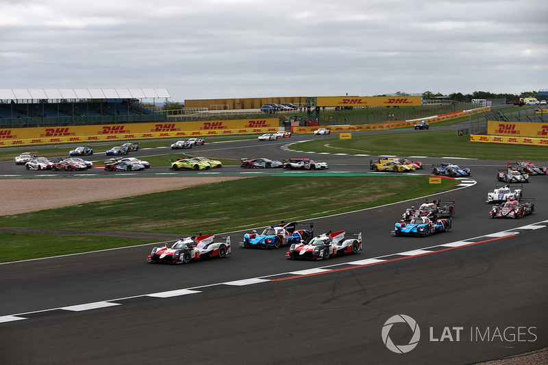 The start of the 6 hours of Silverstone 