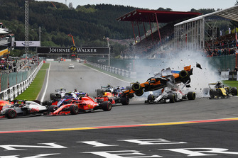 Fernando Alonso, McLaren MCL33 décolle au départ