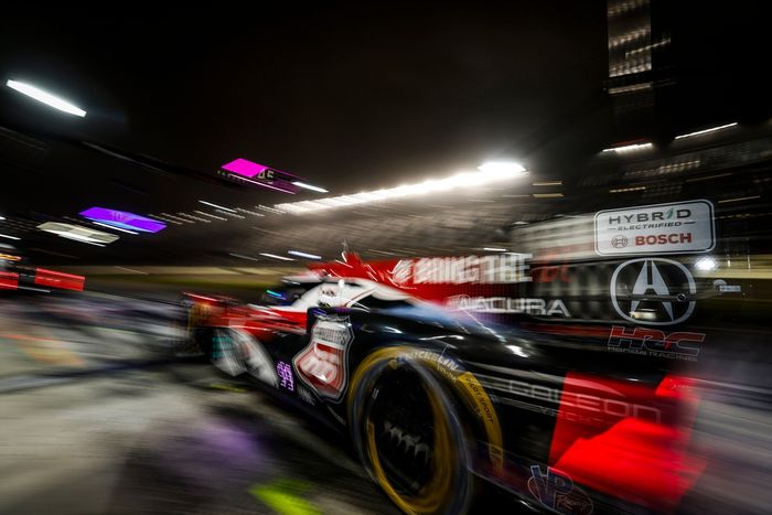#93 Acura Meyer Shank Racing w/Curb Agajanian Acura ARX-06: Renger van der Zande, Nick Yelloly, Alex Palou, Kaku Ohta