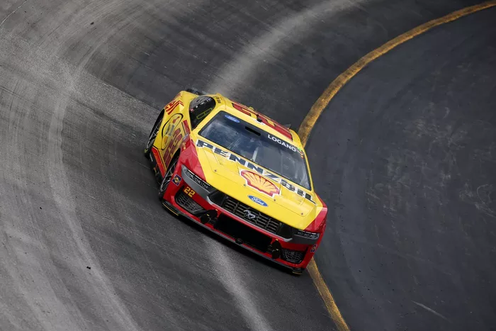 Joey Logano, Equipo Penske