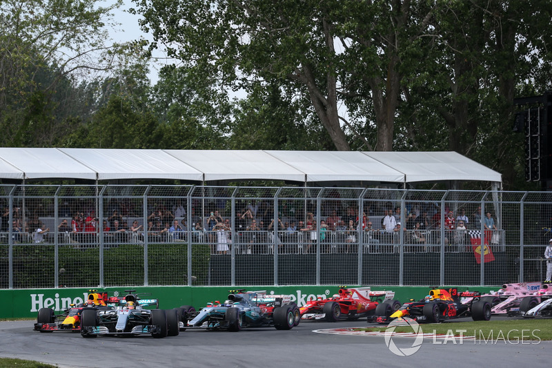 Льюіс Хемілтон, Mercedes-Benz F1 W08, на старті гонки