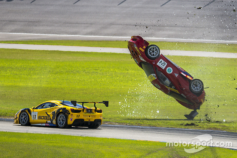 #124 Ferrari of Long Island Ferrari 488 Challenge: Jerome Jacalone, crash