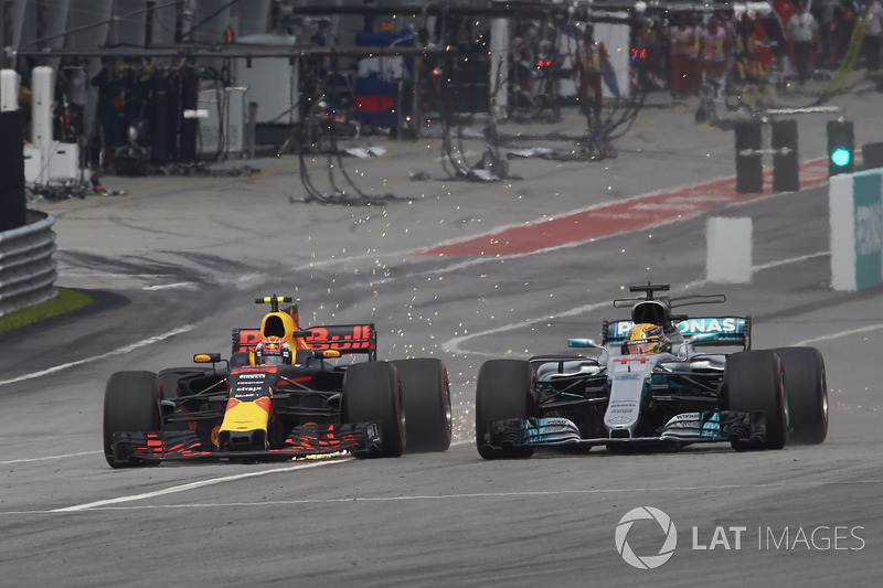 Lewis Hamilton, Mercedes AMG F1 W08, battles, Max Verstappen, Red Bull Racing RB13