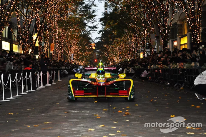 ルーカス・ディ・グラッシ（Lucas di Grassi）