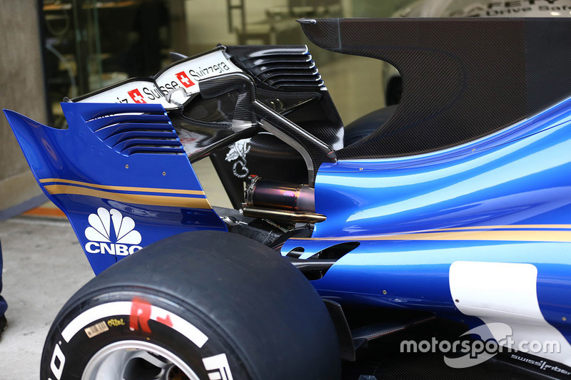Заднее крыло Sauber C36