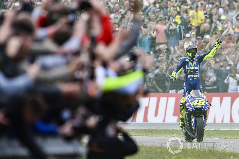 Race winner Valentino Rossi, Yamaha Factory Racing