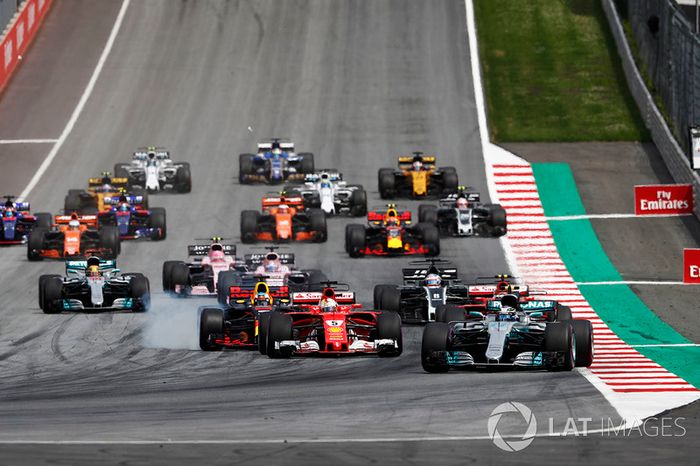 Em uma largada que gerou polêmica, Bottas pulou na frente com facilidade e só perdeu a liderança no período de pit stops.