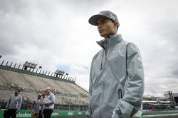 Trackwalk: Pascal Wehrlein, Manor Racing