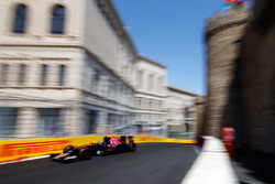 Карлос Сайнс-молодший, Scuderia Toro Rosso STR11